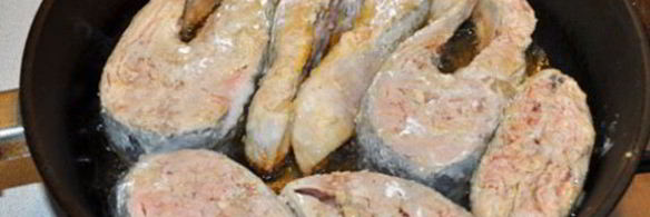 жареные стейки семги