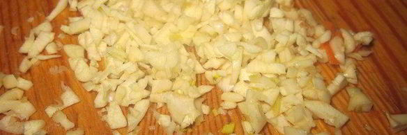 свинина в кисло-сладком соусе с жареным рисом на гарнир — ужин родом из китая