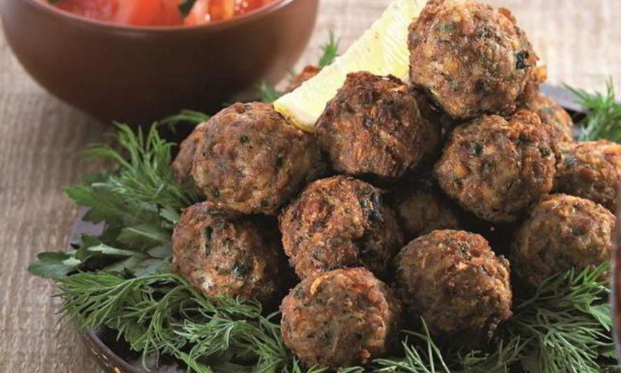 Рецепт греческих тефтелей с кабачками