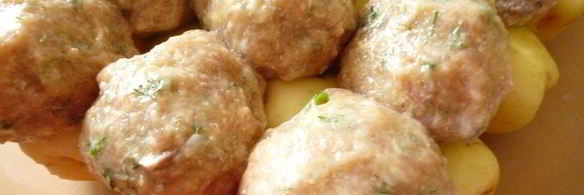 куриные тефтельки, запеченные с молодым картофелем