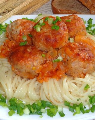 Макароны с тефтелями