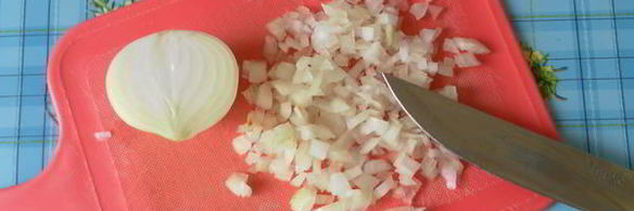 мясные тефтели с рисом и овощами в томатном соусе