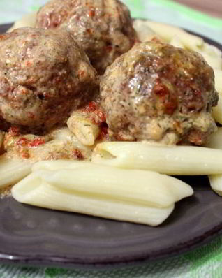 Мясные тефтели в соусе со сладким перцем