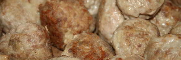 нежные домашние тефтели в томатной подливе