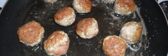 тефтели по-домашнему с шалфеем в томатном соусе
