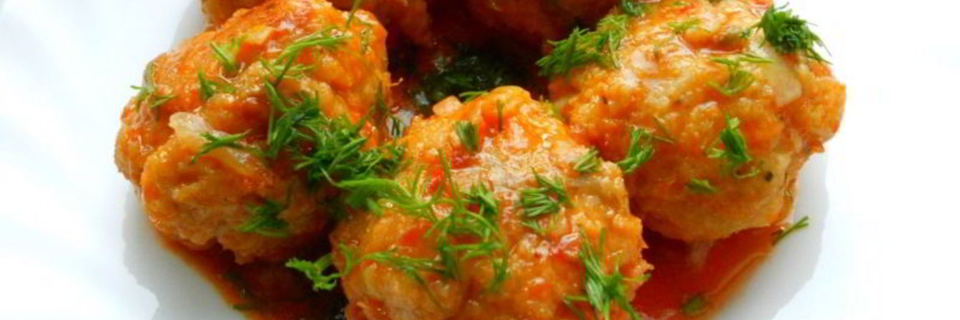 Тефтели рыбные в томатном соусе