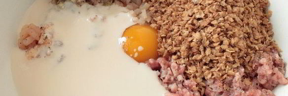 тефтели с гречкой и грибами, запеченные в ряженке