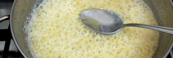 тефтели в молочном соусе