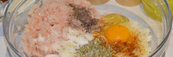 тефтели в сметанно-томатном соусе в мультиварке