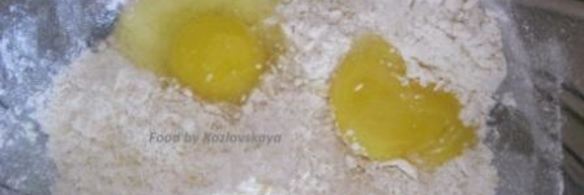 вареники с черносливом, грецкими орехами и медом