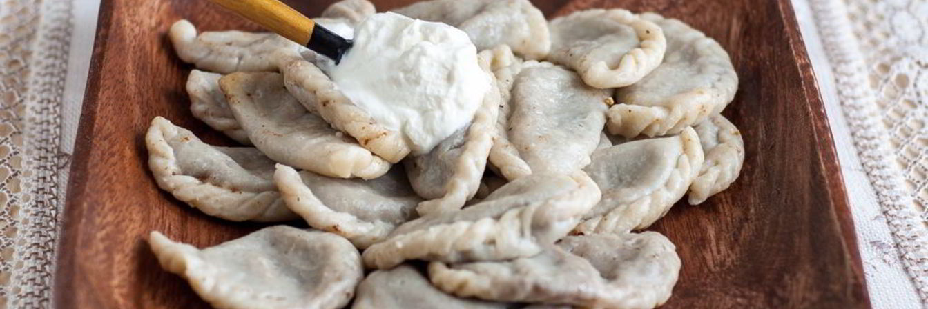 Вареники с черносливом и творогом