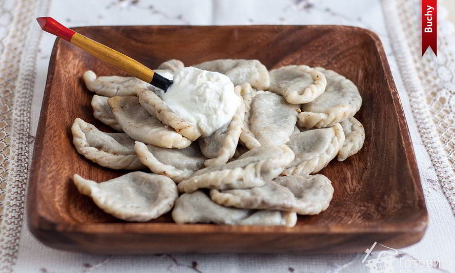 Рецепт вареников с черносливом и творогом