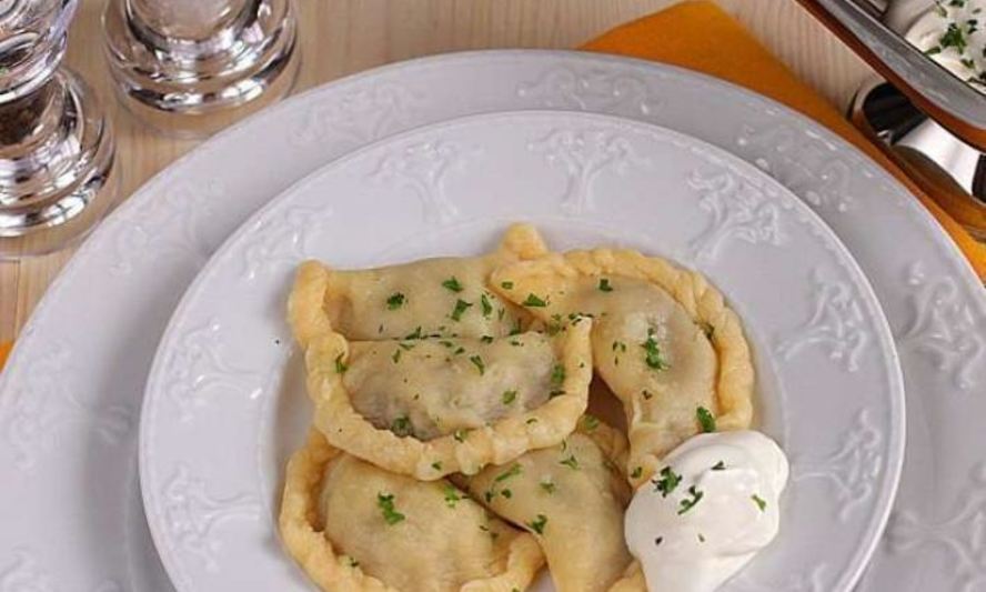 Рецепт вареников с картошкой и сушеными грибами