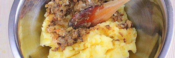 вареники с картошкой и сушеными грибами