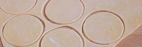 вареники с картошкой и сушеными грибами