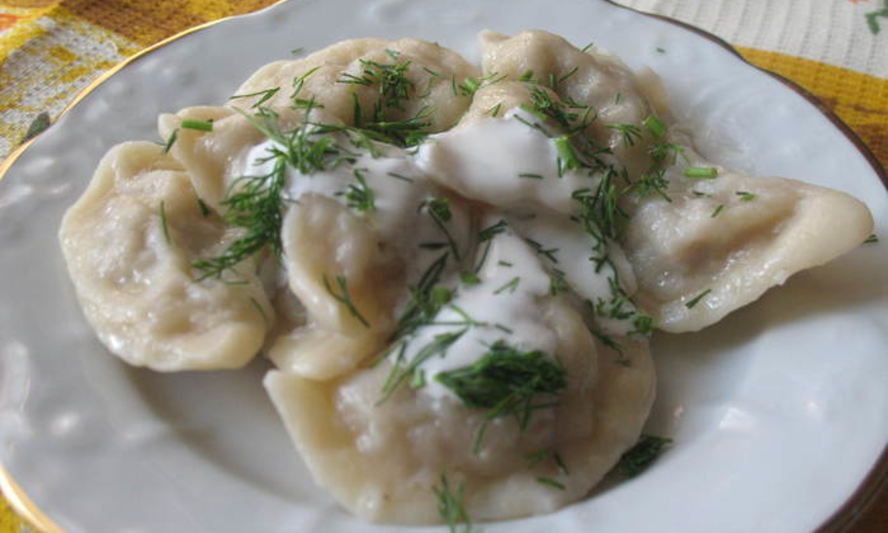 Рецепт вареников с квашеной капустой и мясным фаршем