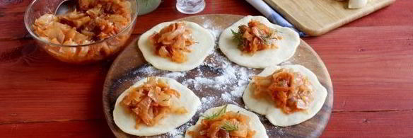 вареники с квашеной капустой и салом