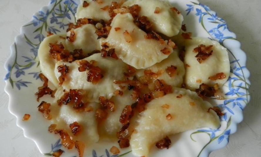 Рецепт вареников с салом и картошкой