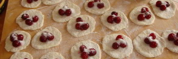 вареники с вишней на пару