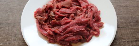 яичная лапша с говядиной и брокколи