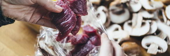 сочное жаркое с грибами и картофелем