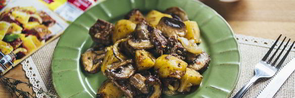 сочное жаркое с грибами и картофелем