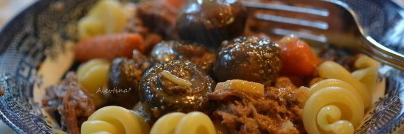 Жаркое из говядины с грибами