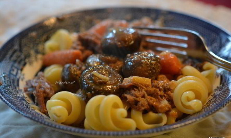 Рецепт жаркого из говядины с грибами