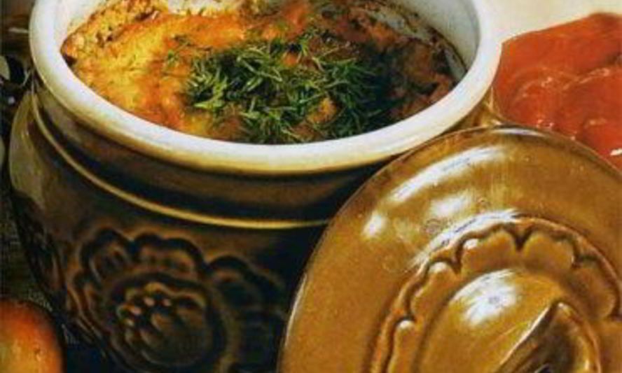 Рецепт жаркого из куриных потрошков в горшочках