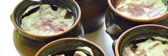 жаркое из свинины с картошкой в горшочках