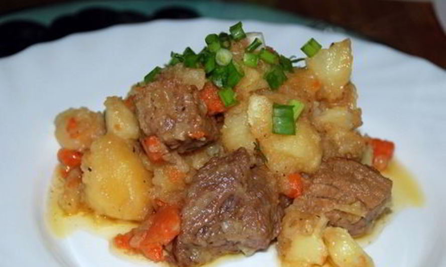 Рецепт жаркого по-домашнему с мясом и картофелем в мультиварке