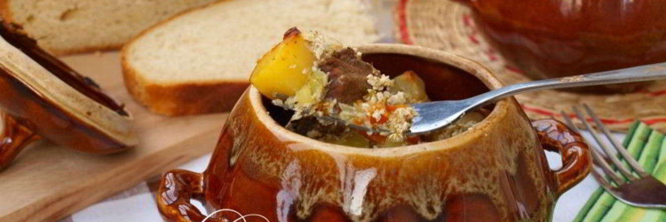 Жаркое в горшочках с мясом