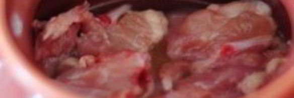 жаркое в горшочке из курицы с черносливом