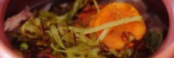 жаркое в горшочке из курицы с черносливом