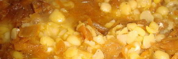 гороховая каша с мускатным орехом и соевым соусом