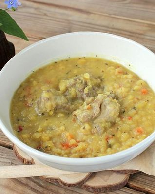 Гороховая каша с мясом в мультиварке