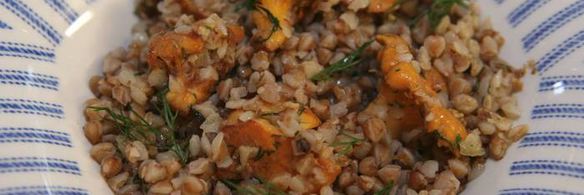 гречка с грибами, луком и укропом