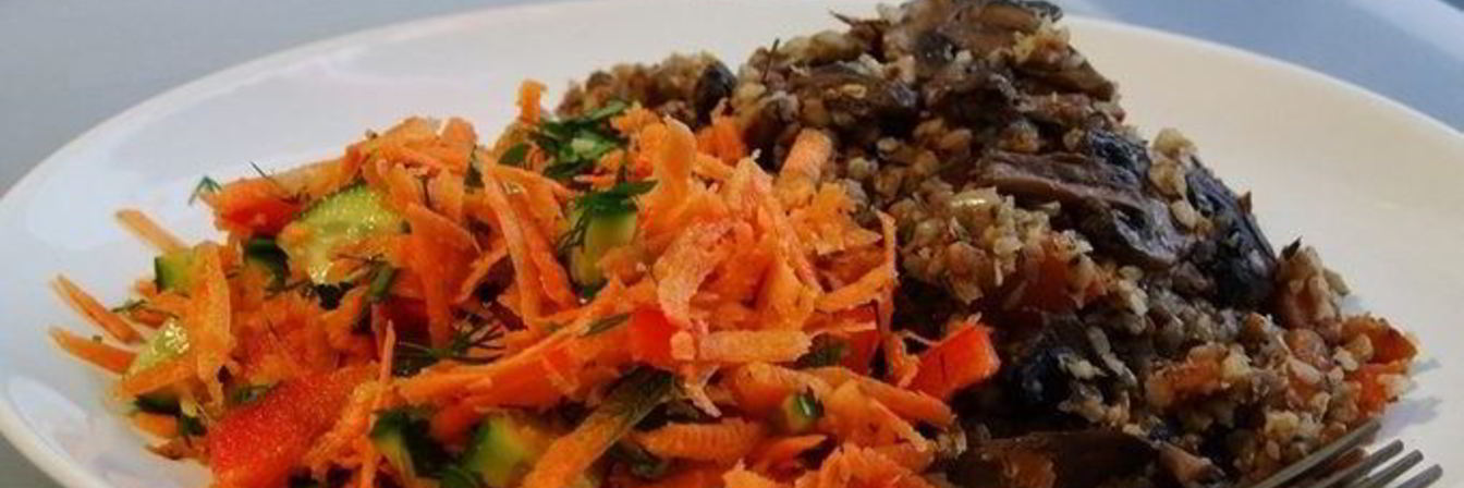 Гречка с лисичками в казане