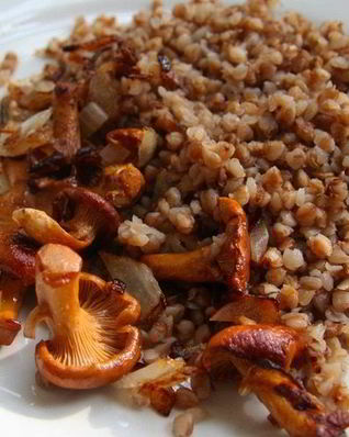 Гречка с лисичками