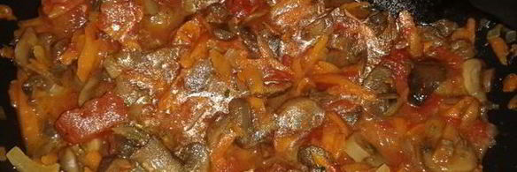 гречка с овощами и грибами в томатном соусе
