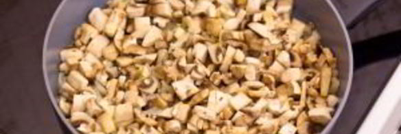 гречка с сосисками и грибами