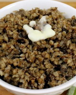 Гречневая каша с грибами и луком