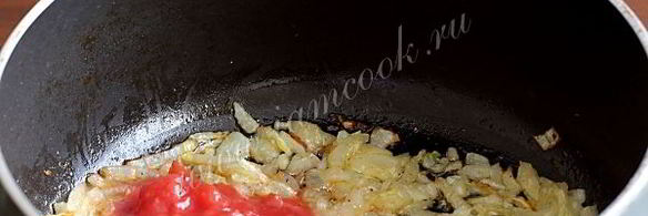 гречневая каша с луком и помидорами