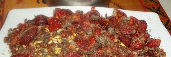 чай из плодов шиповника с мелиссой