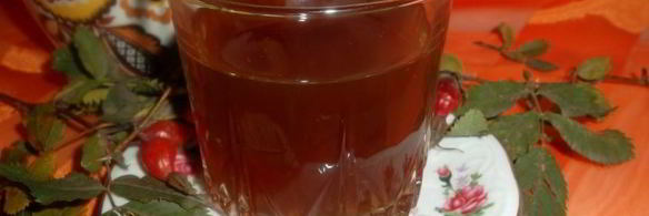 чай из плодов шиповника с мелиссой