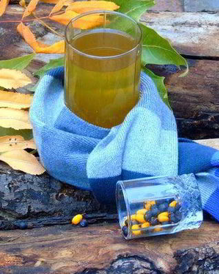 Можжевелово-облепиховый чай с изюмом