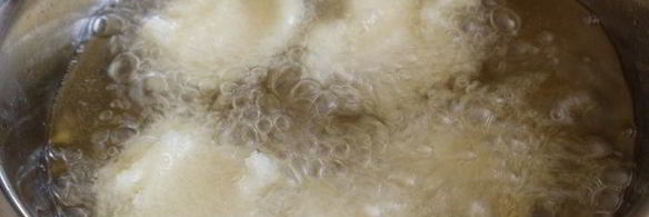 французские пышки с шоколадно-апельсиновым напитком