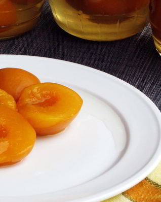 Персики в сиропе