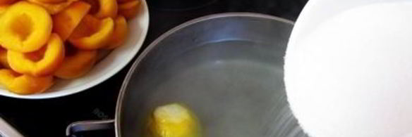 персики в сиропе