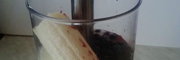 бананово-черничный смузи